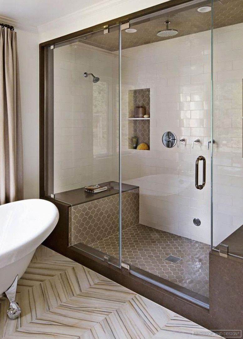 Cabine de douche dans la salle de bain 5