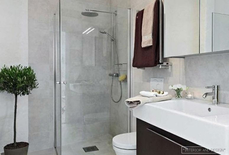 Salle de bain élégante dans un appartement typique