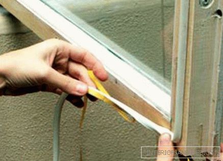 Façons de réchauffer les fenêtres en bois