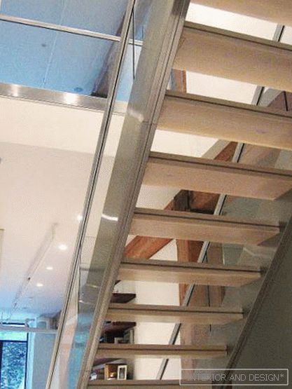 Design escalier en métal au deuxième étage